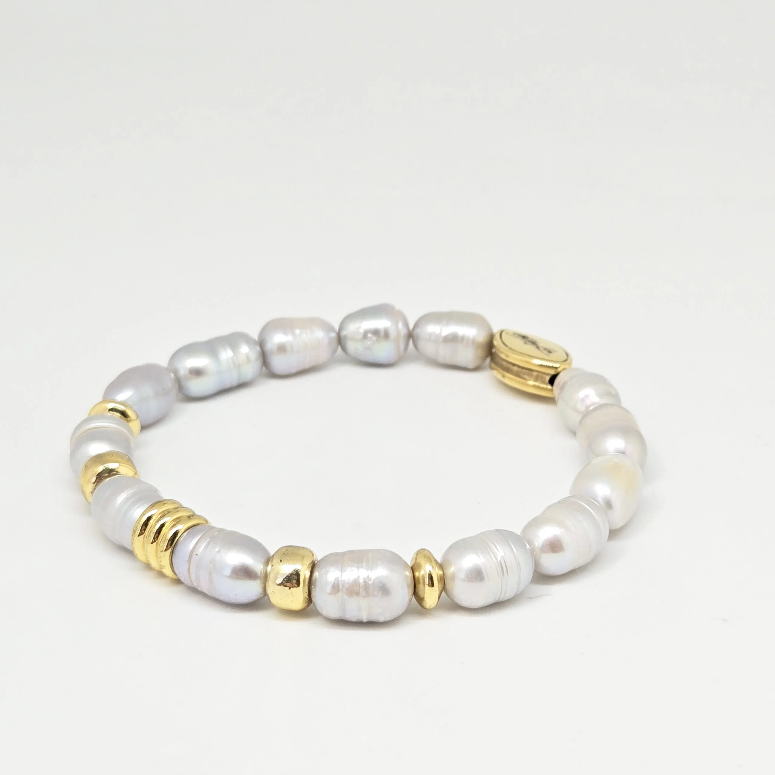 Grey Freshwater Pearl — handmade gemstone bracelet by Mika, Tbilisi
