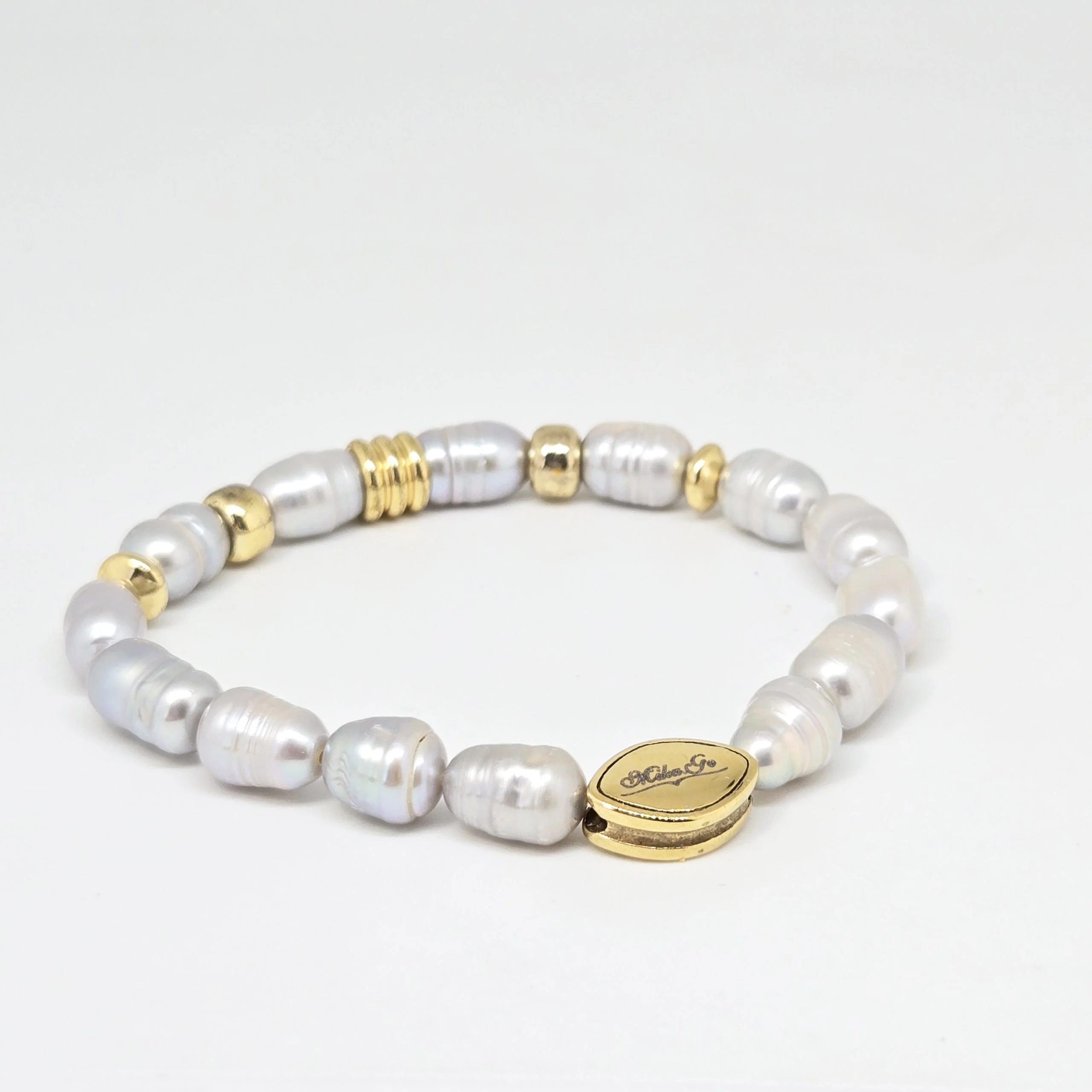Grey Freshwater Pearl — handmade gemstone bracelet by Mika, Tbilisi